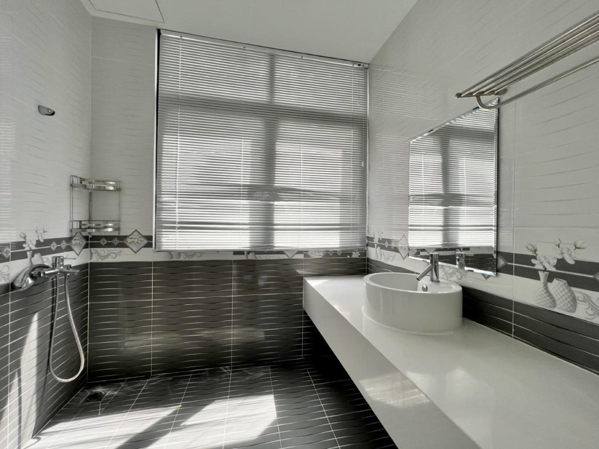 Ngan Ha Star Homestay - Grand World Дуонг-Донг Экстерьер фото